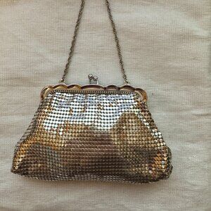 Vintage Whiting & Davis Small Silver Mesh Handbag